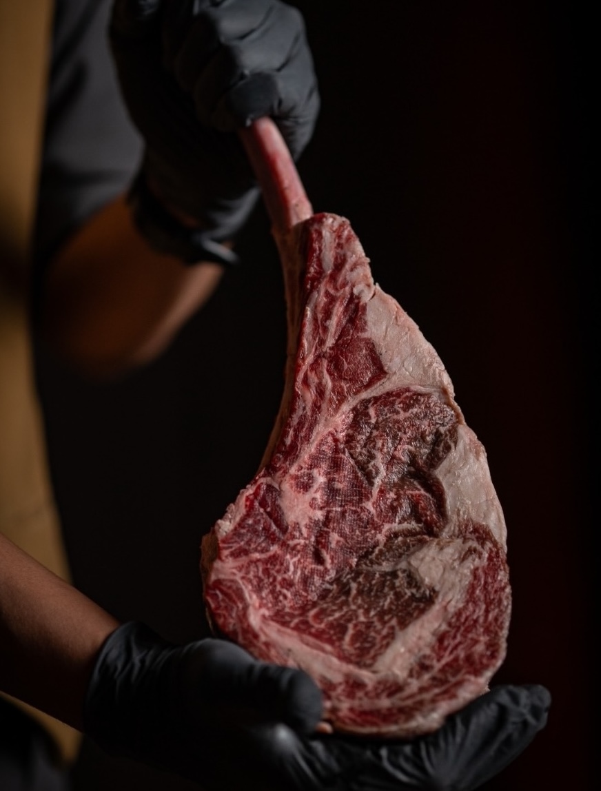 Tomahawk Steak - Meatguy Steakhouse